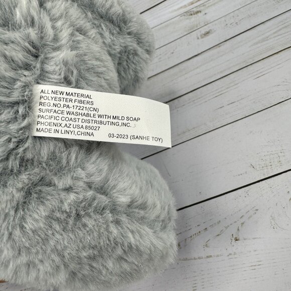 PetSmart Lucky 2023 Plush Toy Squeaking Gray Cat With Red Plaid Accents & Bow - Picture 5 of 5